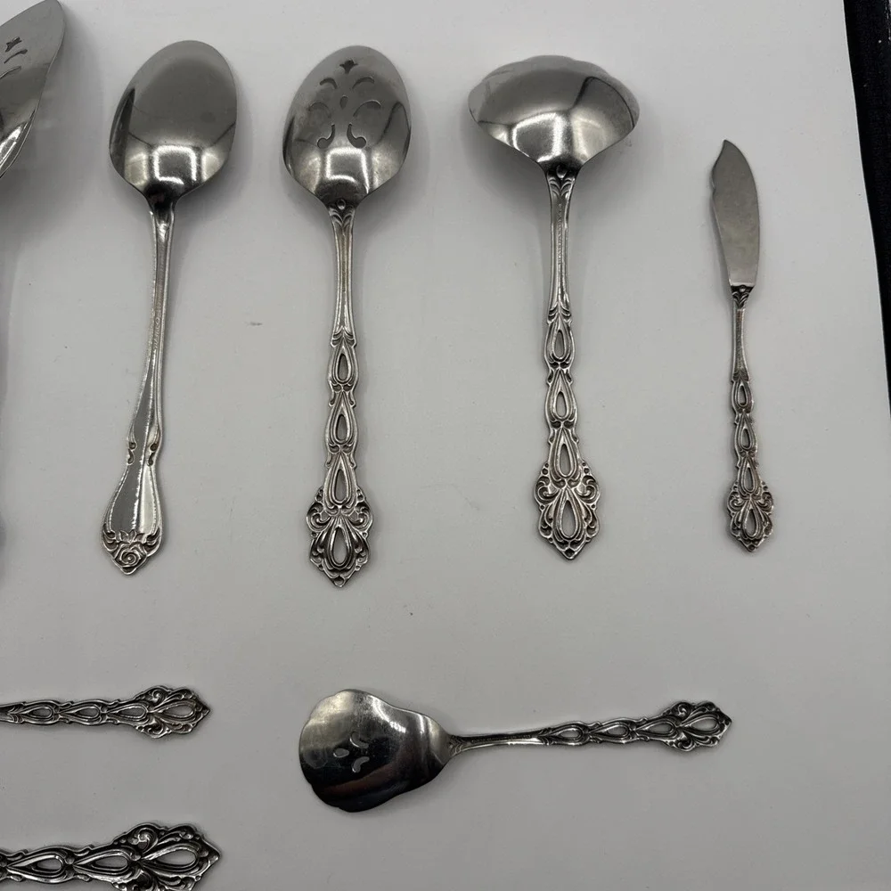 Oneida Chandelier 10 Different Pcs Dinner Fork + Community Stainless Flatware